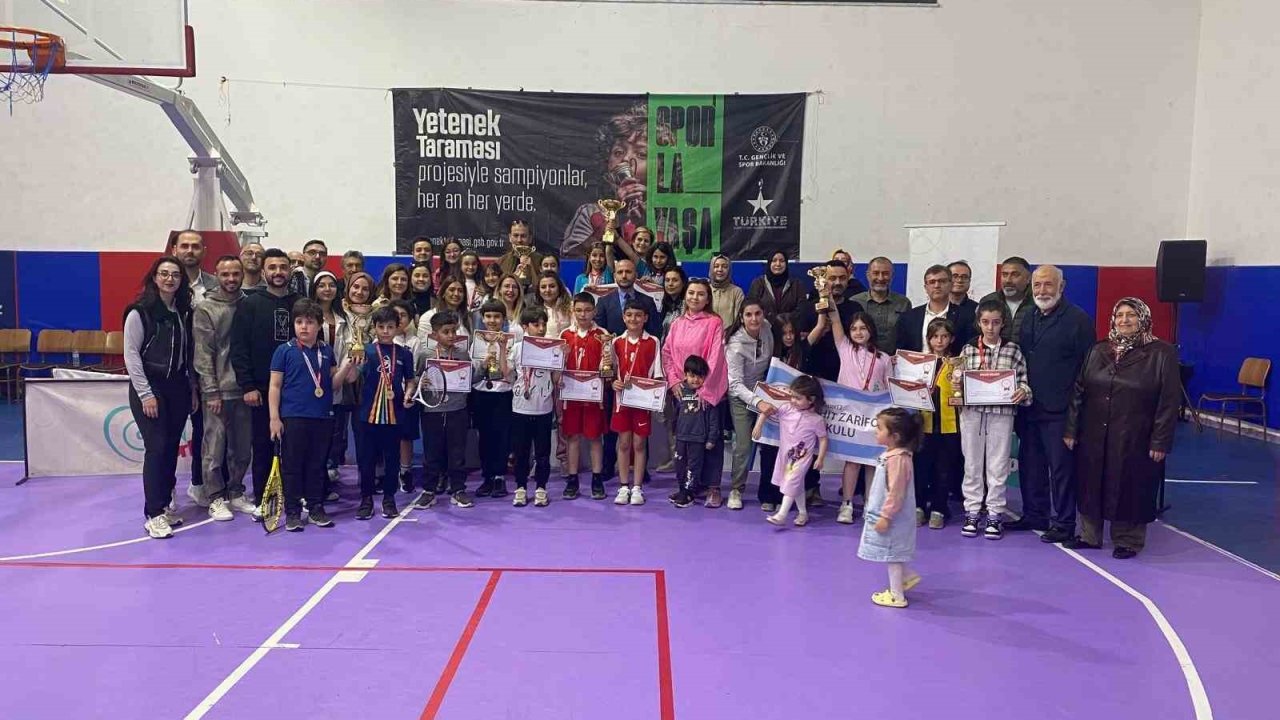 CÜ Vakfı Okulları öğrencilerinden sportif başarı