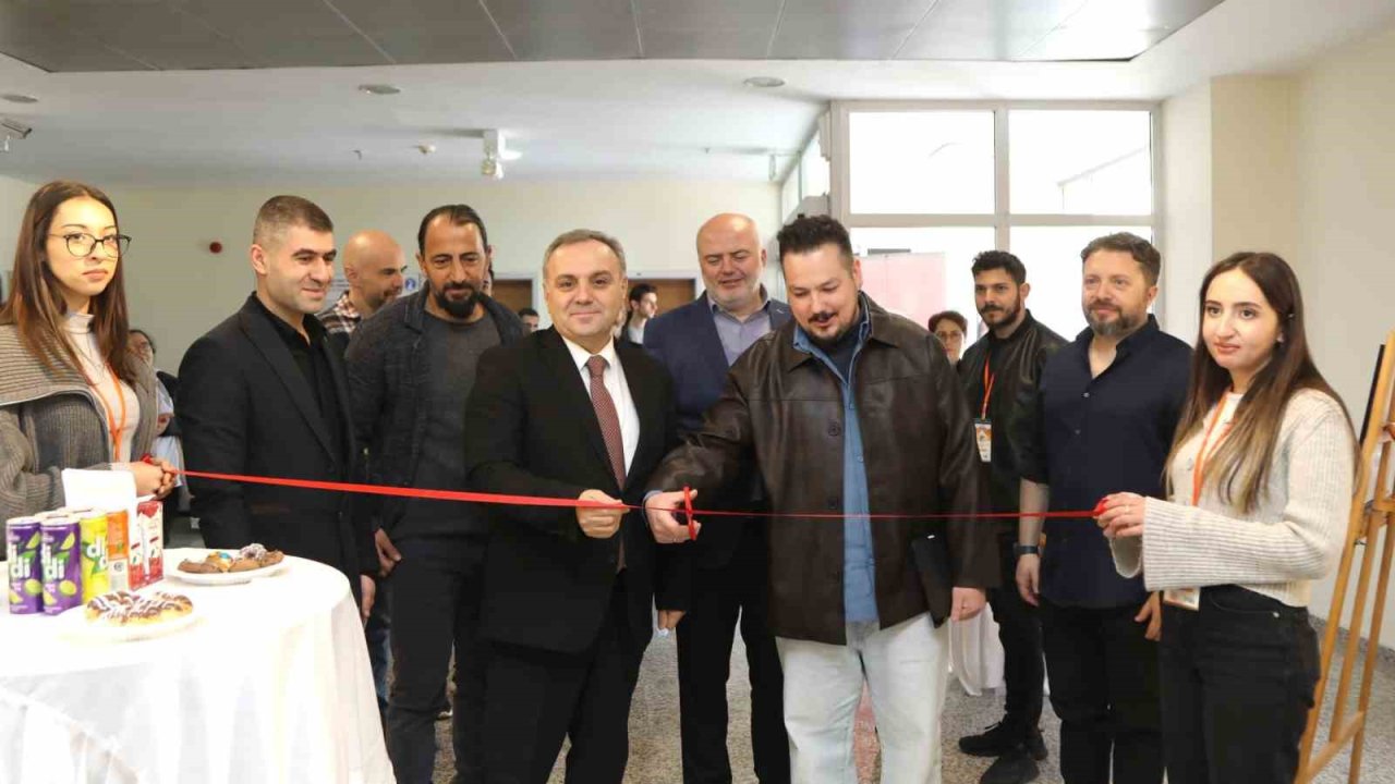 ERÜ’de ’Amfilerden Setlere Yönetmenlik’ paneli düzenlendi