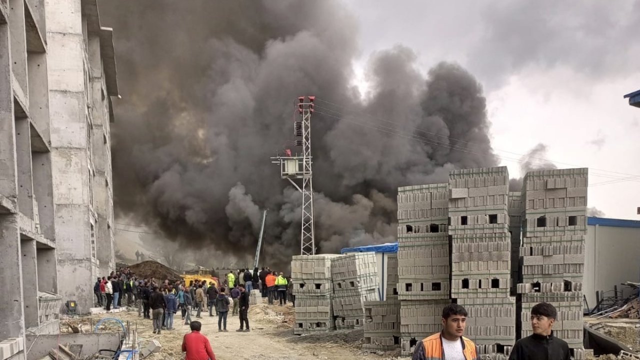 Malatya’da 150 işçinin kaldığı konteynerde korkutan yangın
