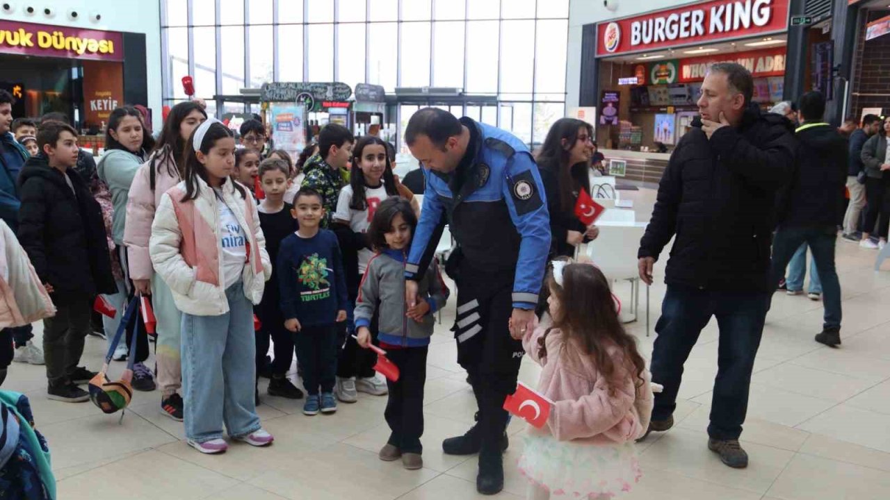 Polis çocuklarına özel etkinlik