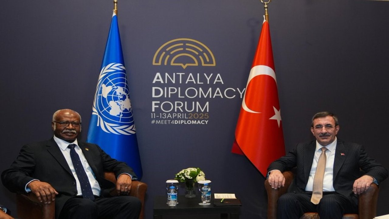 Cumhurbaşkanı Yardımcısı Yılmaz, BM Genel Kurulu Başkanı Yang ile bir araya geldi