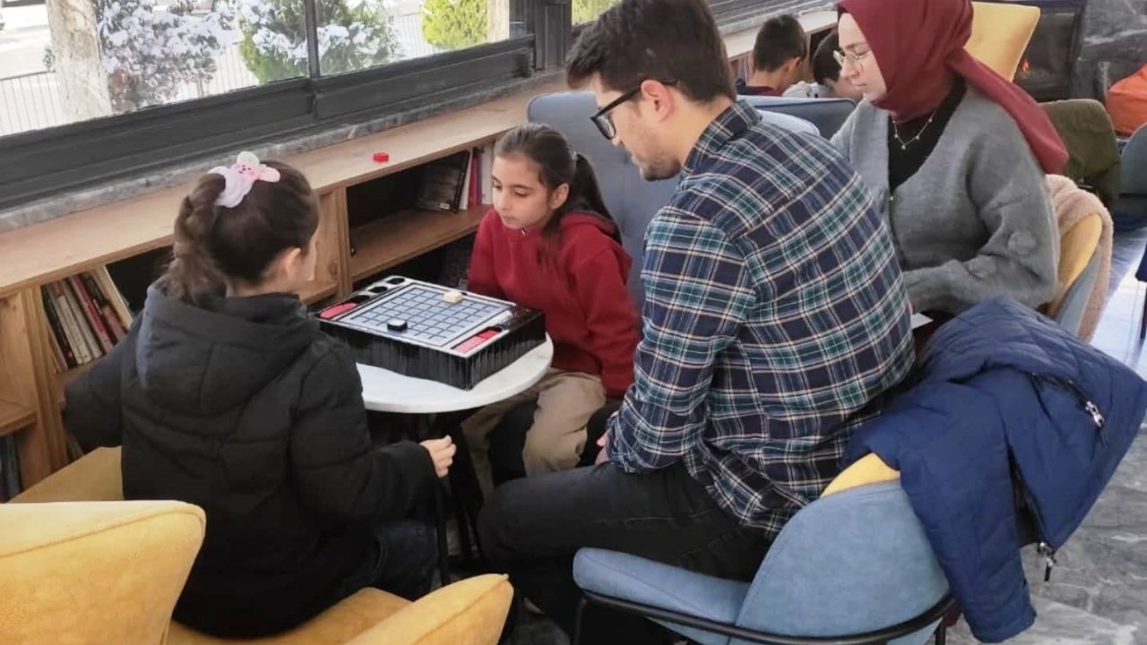 Altıntaş’ta akıl ve zeka oyunları turnuvası