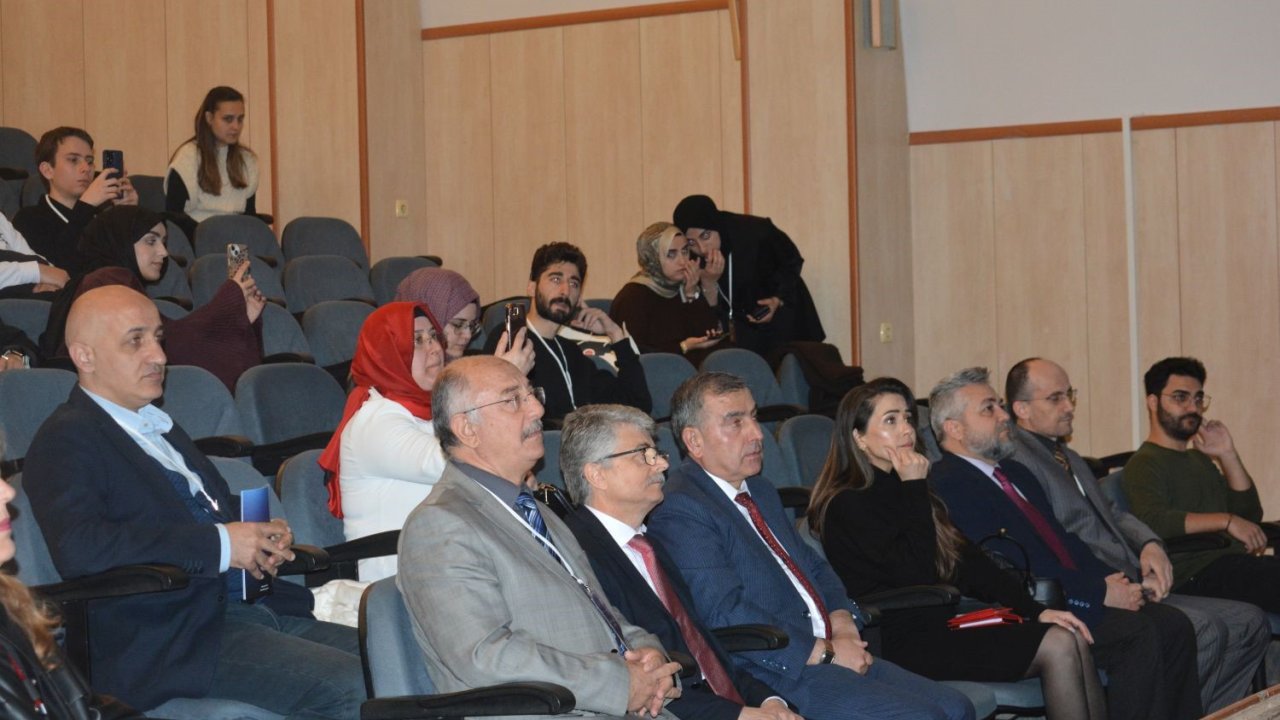 Prof. Dr. Şeker: "Aydınoğulları, Anadolu’nun Türkleşmesinde önemli rol oynamıştır"