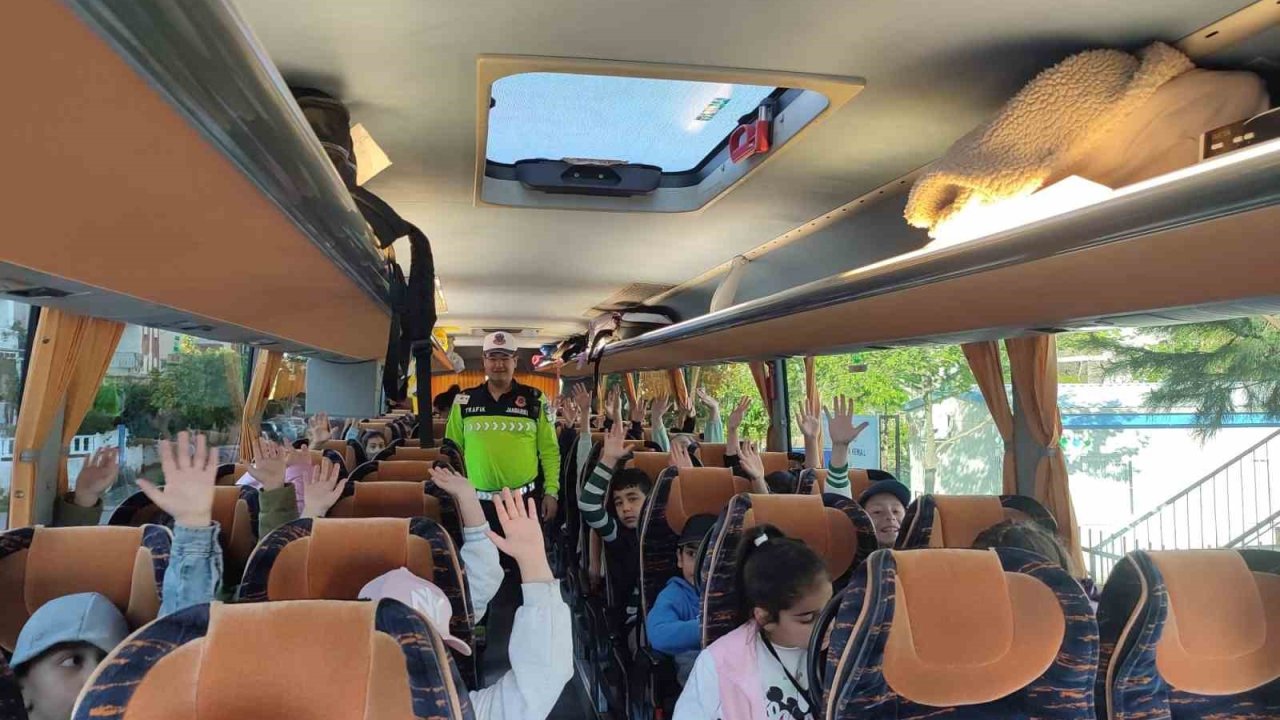 Jandarma ekipleri gezi öncesi bilgilendirdi