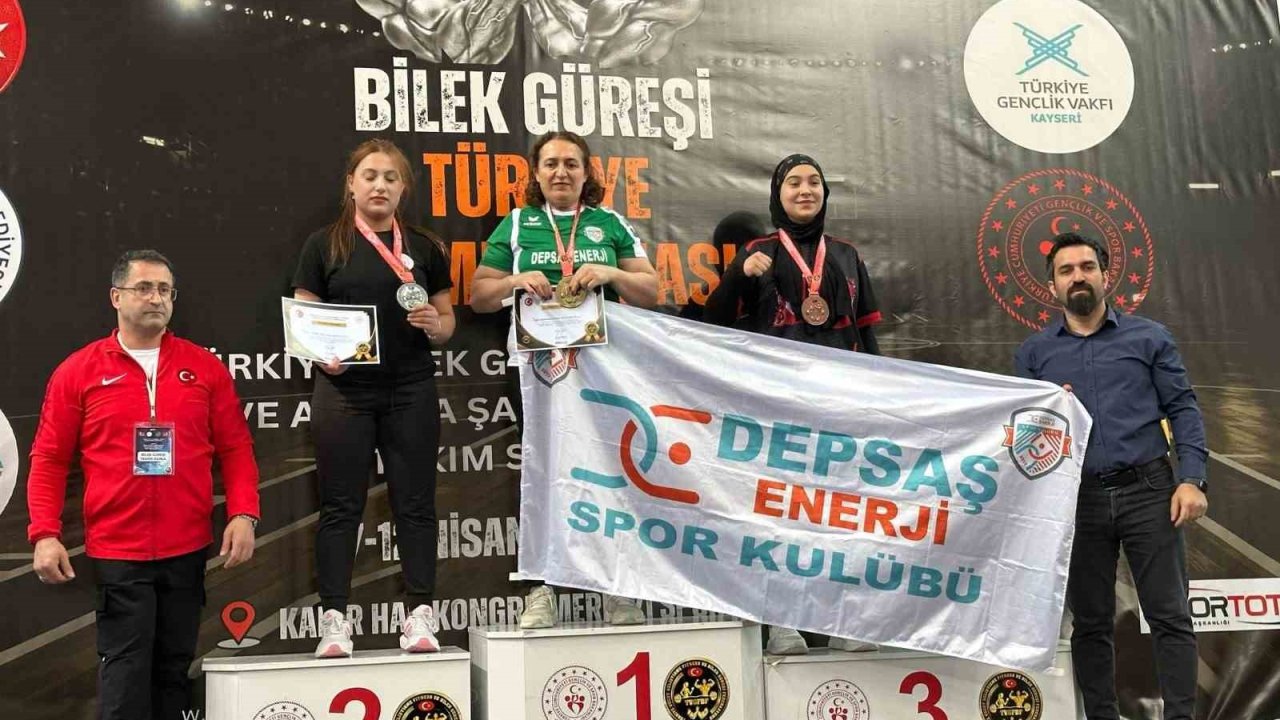 DEPSAŞ Enerji sporcuları Türkiye Bilek Güreşi Şampiyonasına damga vurdu