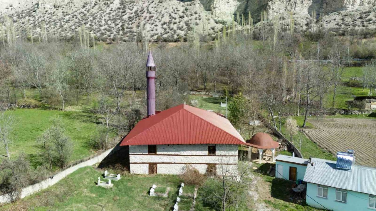 Yüzyıllardır ayakta duran ecdat yadigarı