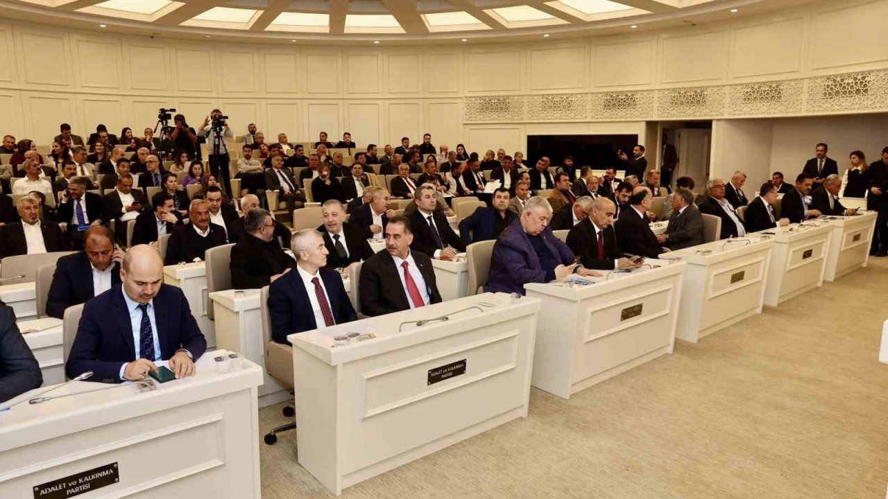 Gaziantep Büyükşehir Belediye Meclisi’nde encümen ve komisyon üyeleri belirlendi