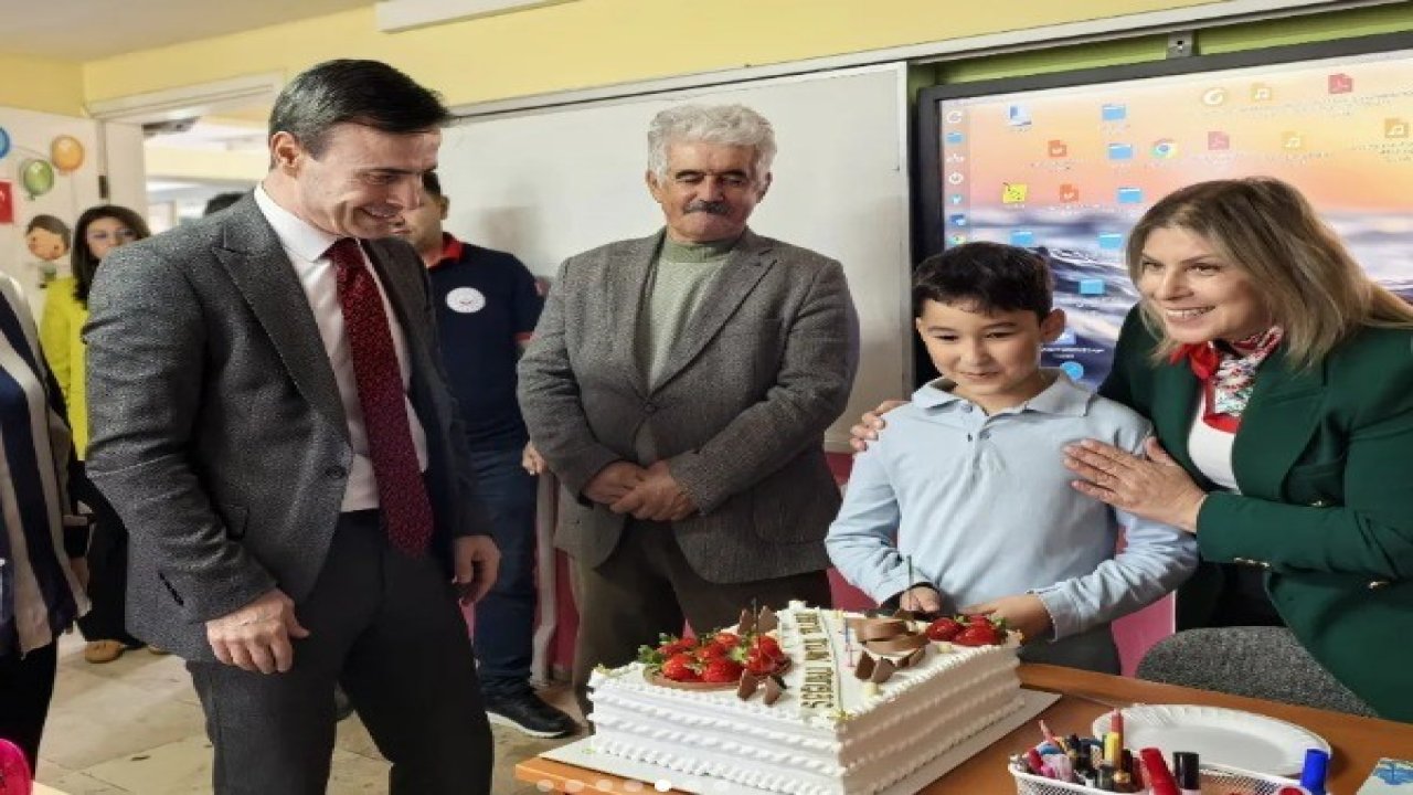 Kaymakam Cevat Gün’den Murat’a sürpriz doğum günü