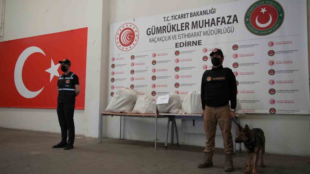 Kapıkule’de zehir tacirlerine geçit yok: 2 ayrı operasyonda yaklaşık 46 kilo uyuşturucu ele geçirildi