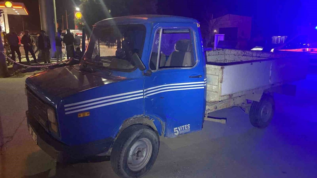 Antalya’da motosiklet ile kamyonet çarpıştı: 1 ölü, 1 yaralı