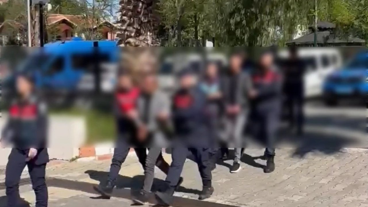 Parasını gasbedip, benzinle yakmaya çalıştılar