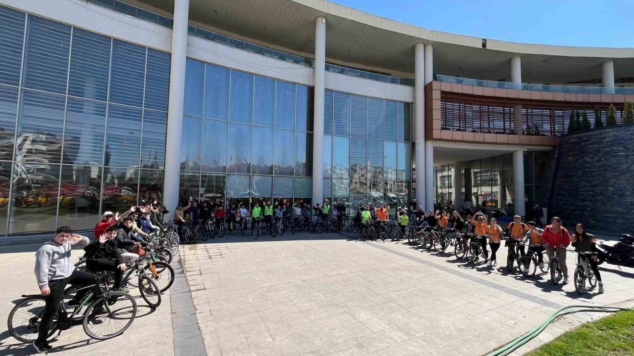 Kalp sağlığı için pedal çevirdiler