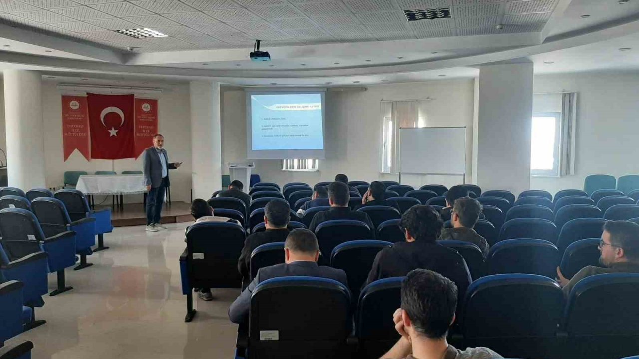 ’Aile İçi İletişim Yöntemleri’ eğitimi gerçekleştirildi