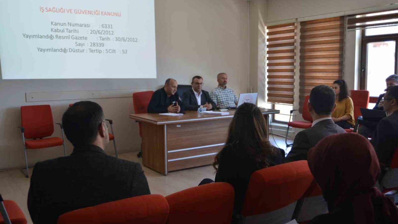İl Sağlık Müdürlüğü’nde iş sağlığı ve güvenliği toplantısı yapıldı