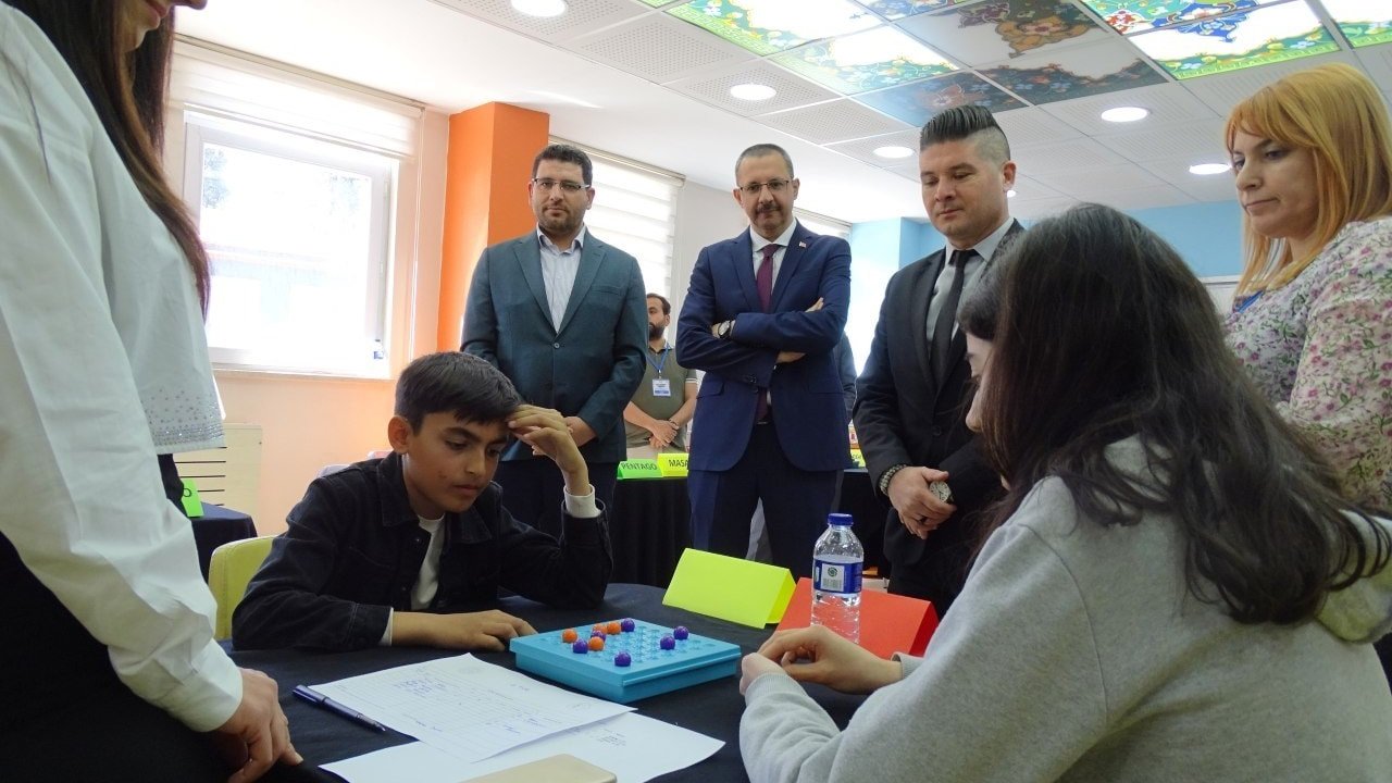 Havran’da Akıl ve Zekâ Oyunları Turnuvası renkli görüntülere sahne oldu