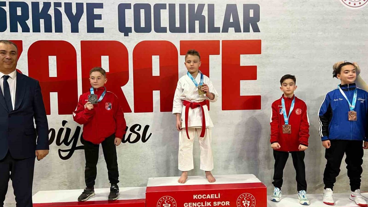 Manyas Belediyespor’un 4 sporcusu milli takım kadrosuna seçildi