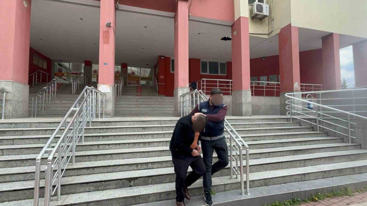 Göçmen kaçaklığı operasyonu: 2 kişi tutuklandı