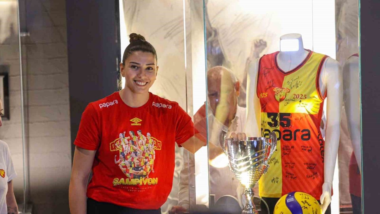 Göztepe Voleybol, kaptan Ceren’le sözleşme uzattı