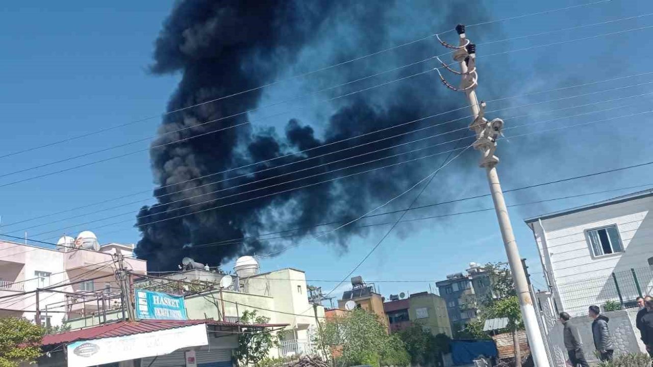 Siirt’te tandırdan sıçrayan kıvılcımlar yangına neden oldu