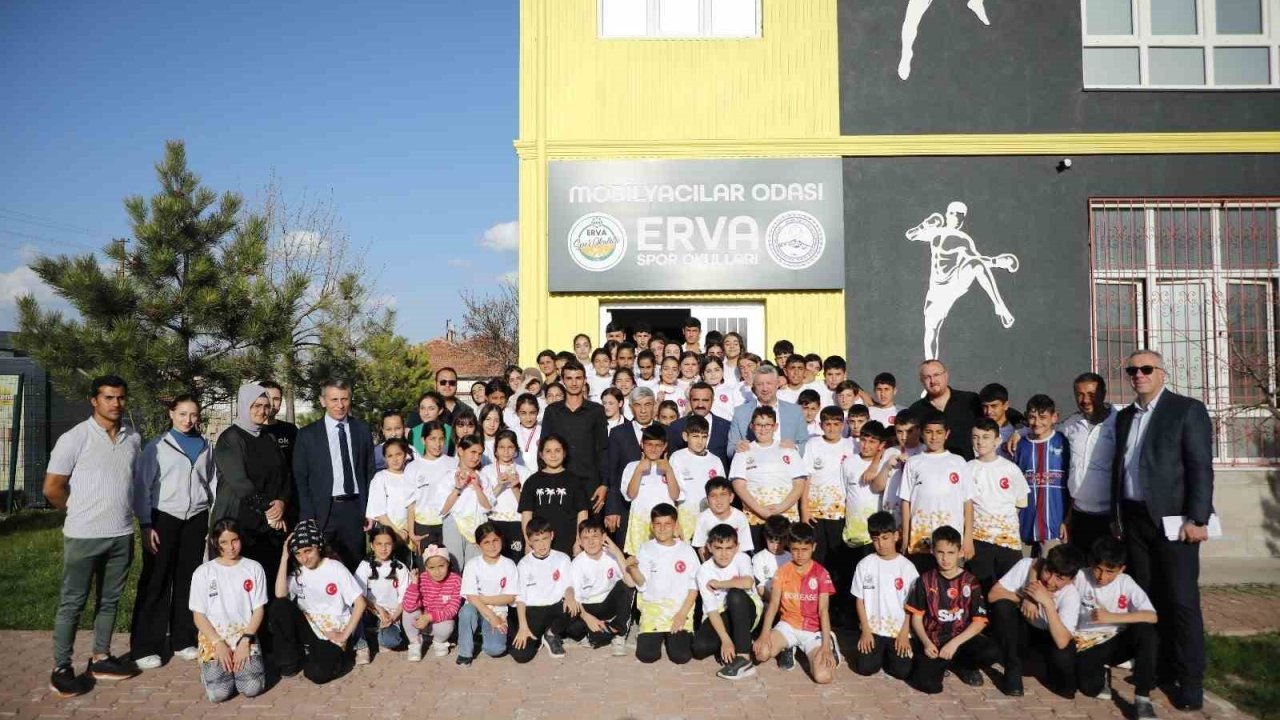 ERVA sporcularına Mobilyacılar Odası’ndan ödül