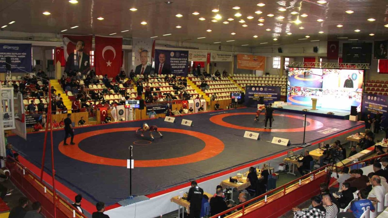 İşitme Engelliler Güreş Türkiye Şampiyonası’nın açılış seremonisi yapıldı