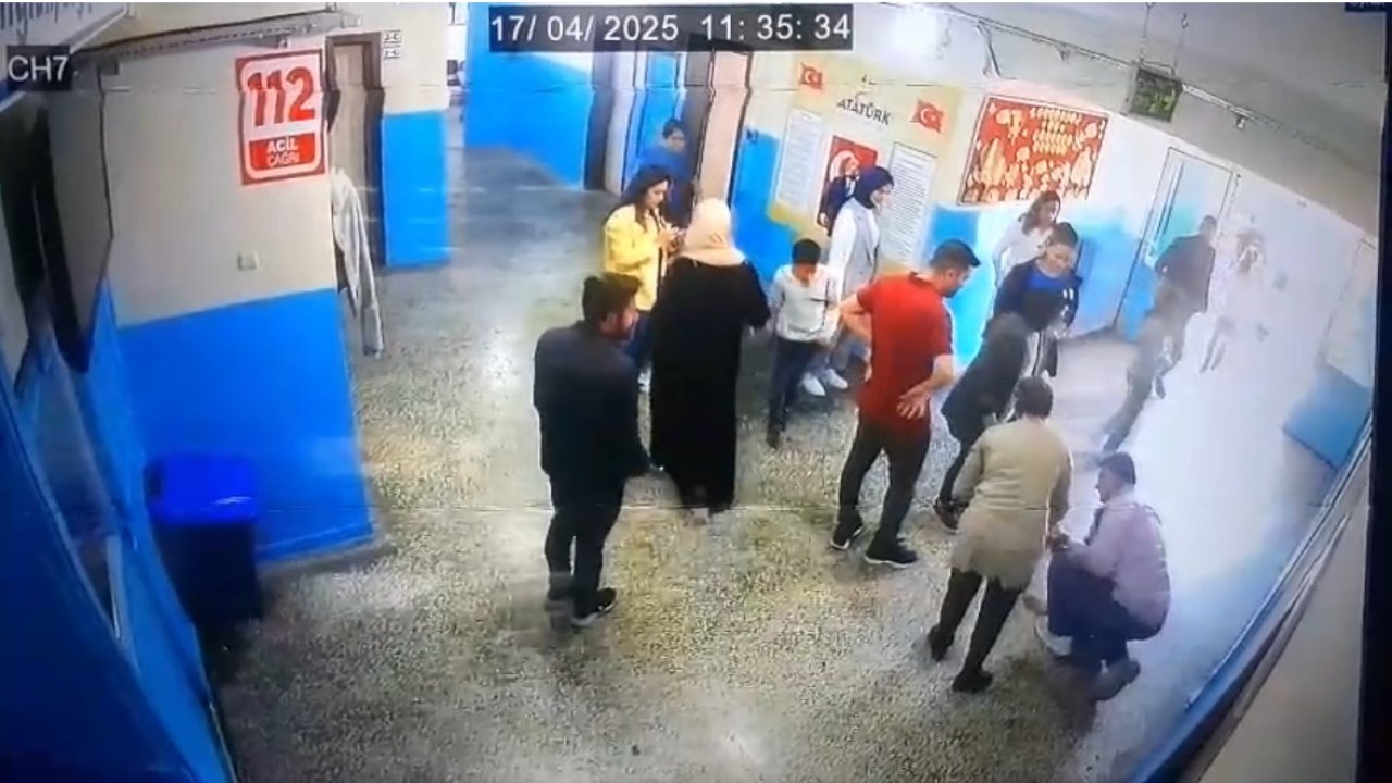 Dili boğazına kaçan öğrenciyi müdür yardımcısı kurtardı: O anlar kamerada