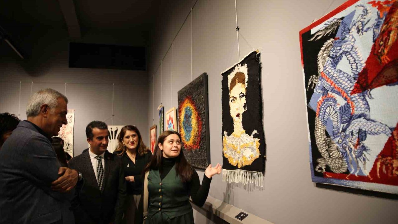 Alaca dokuma sergisi, müzede sergilendi