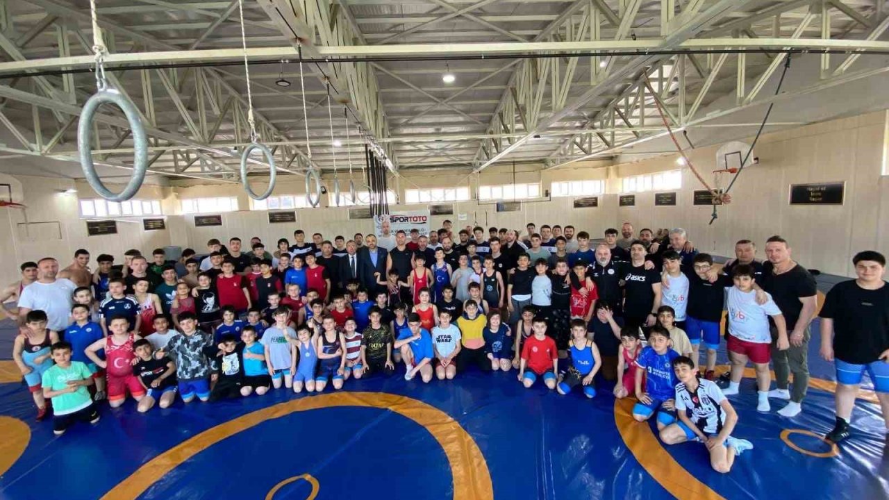 Sakarya Büyükşehir Belediyesi Spor Kulübü Başkanı Zengin: "Spor dostluk ve kardeşliktir"