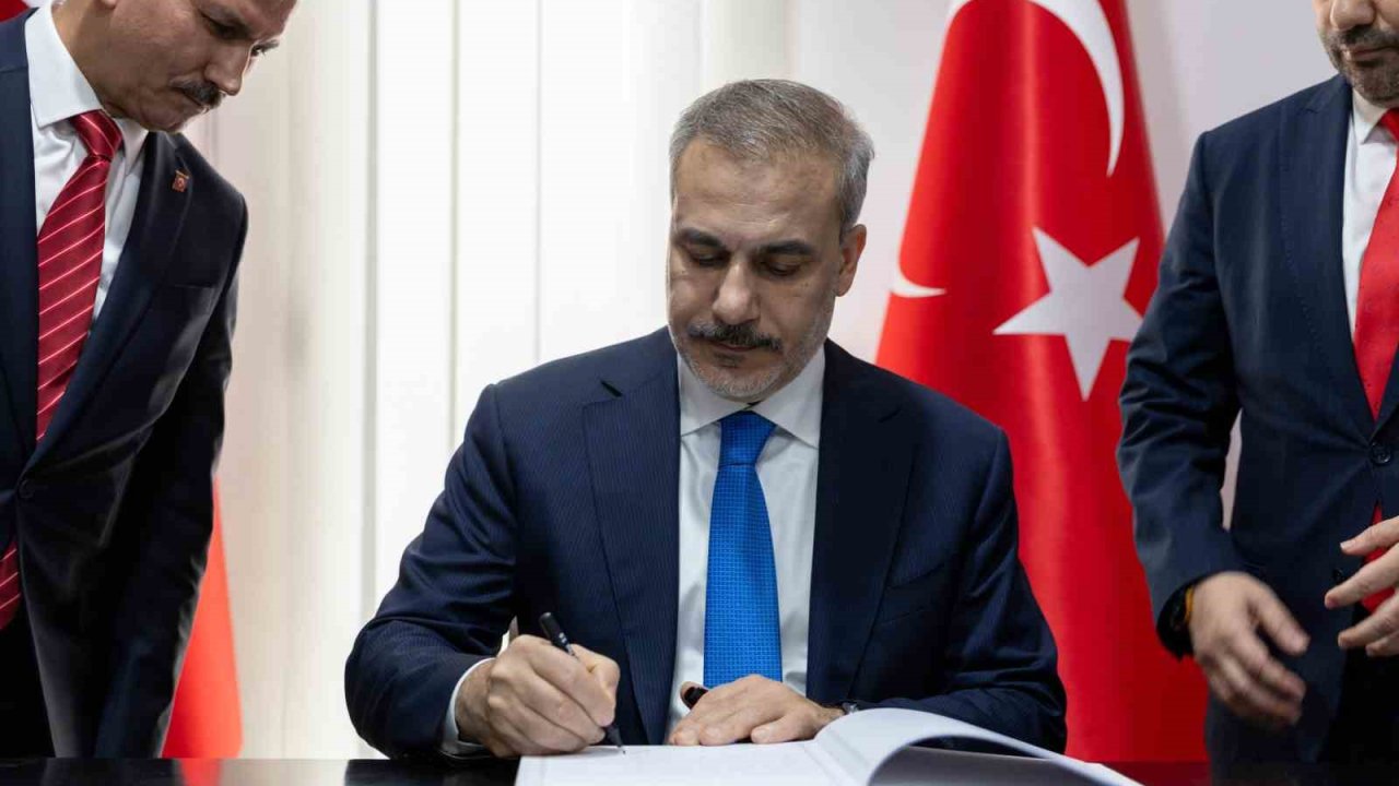 Dışişleri Bakanı Fidan, Oran Başkonsolosluğu açılış törenine katıldı