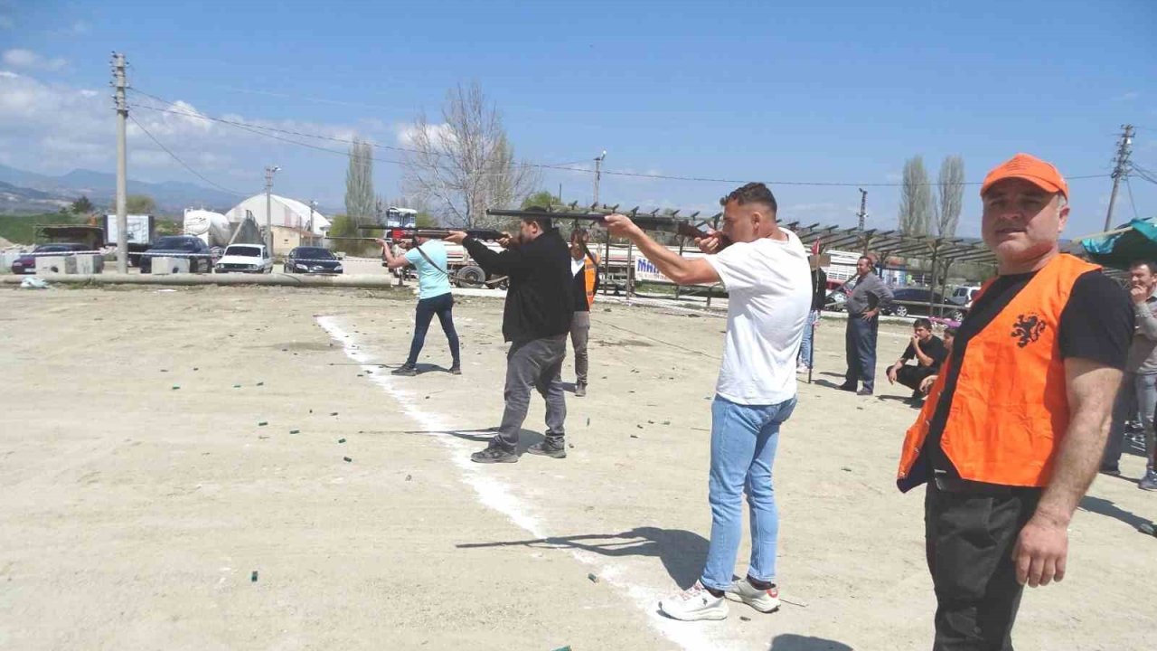 Hisarcık’ta tek kurşun ve tavşan hedef atışı yarışması