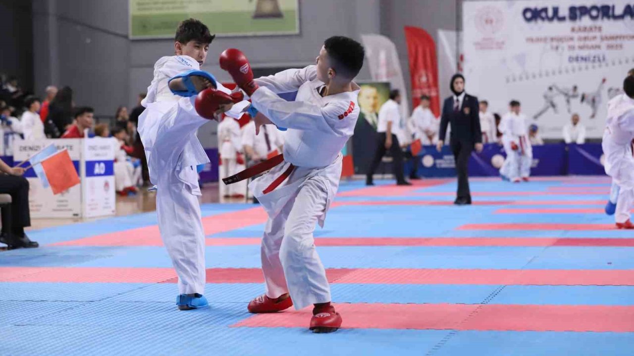 Karate heyecanı Denizli’de yaşandı