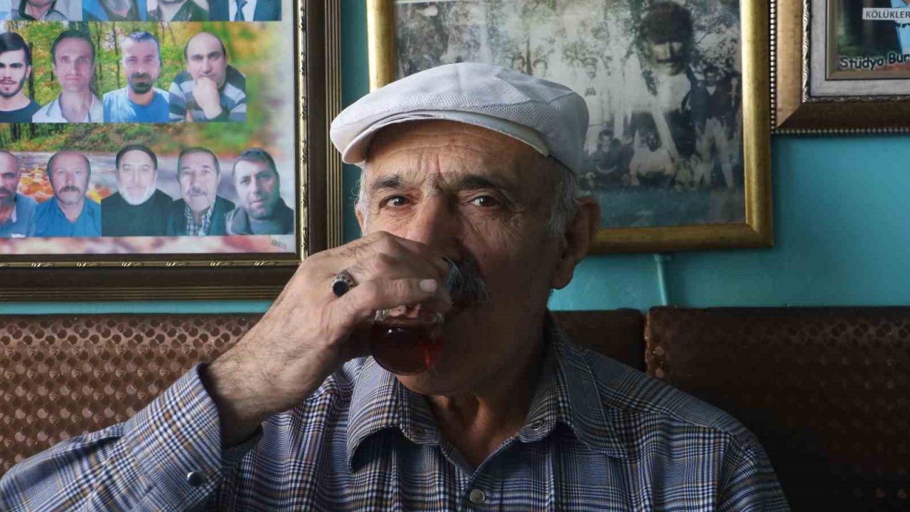 Ölenleri bir yanda kalanları diğer yanda sergiliyor