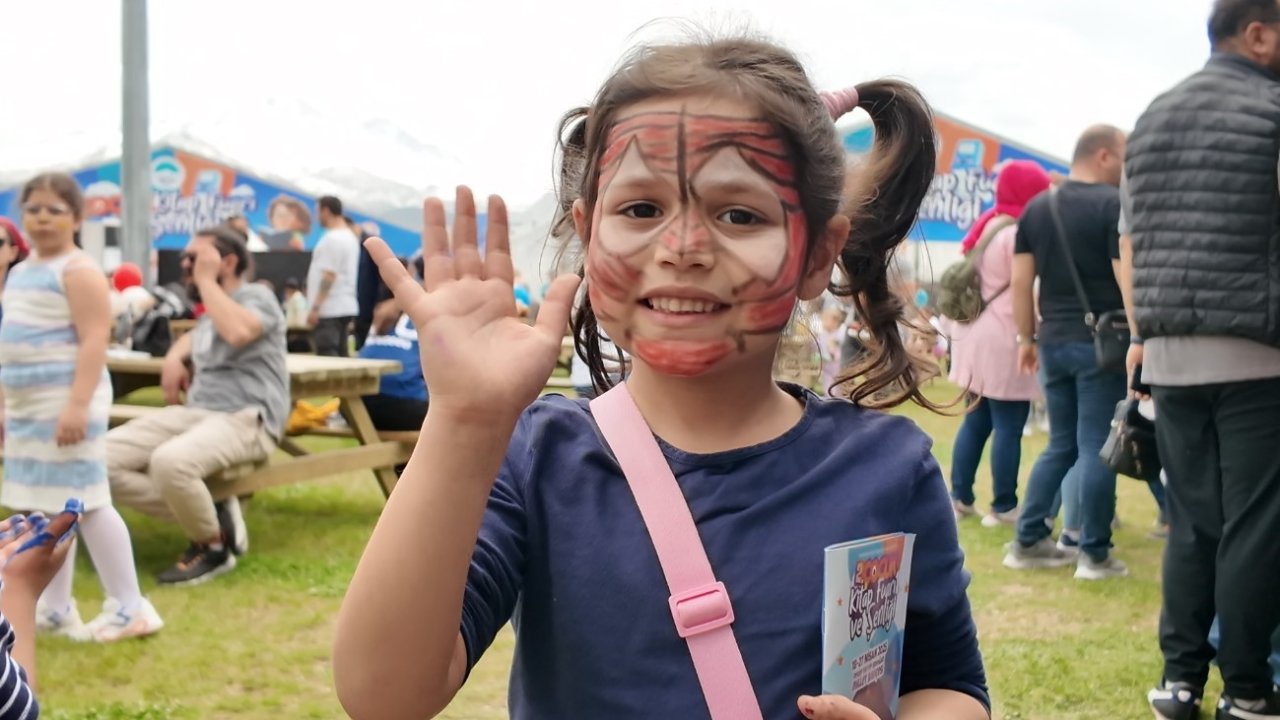 2. Çocuk Kitap Fuarı ve Şenliği’nde hafta sonu yoğunluğu