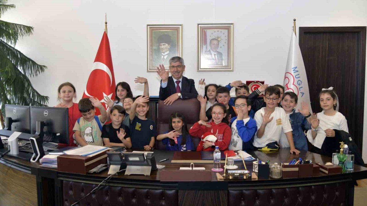 Minikler bir günlüğüne üniversiteli oldu