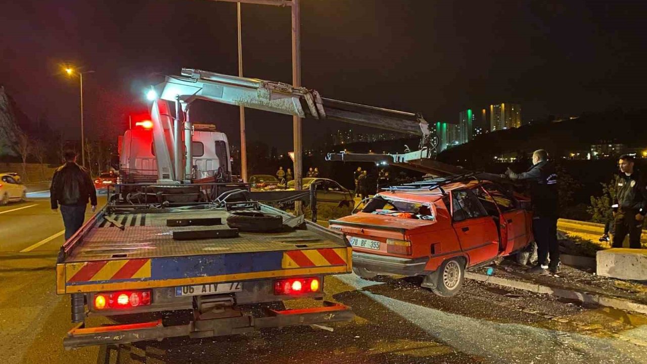 Ankara’da iki aracın karıştığı trafik kazasında 2’si ağır 6 kişi yaralandı