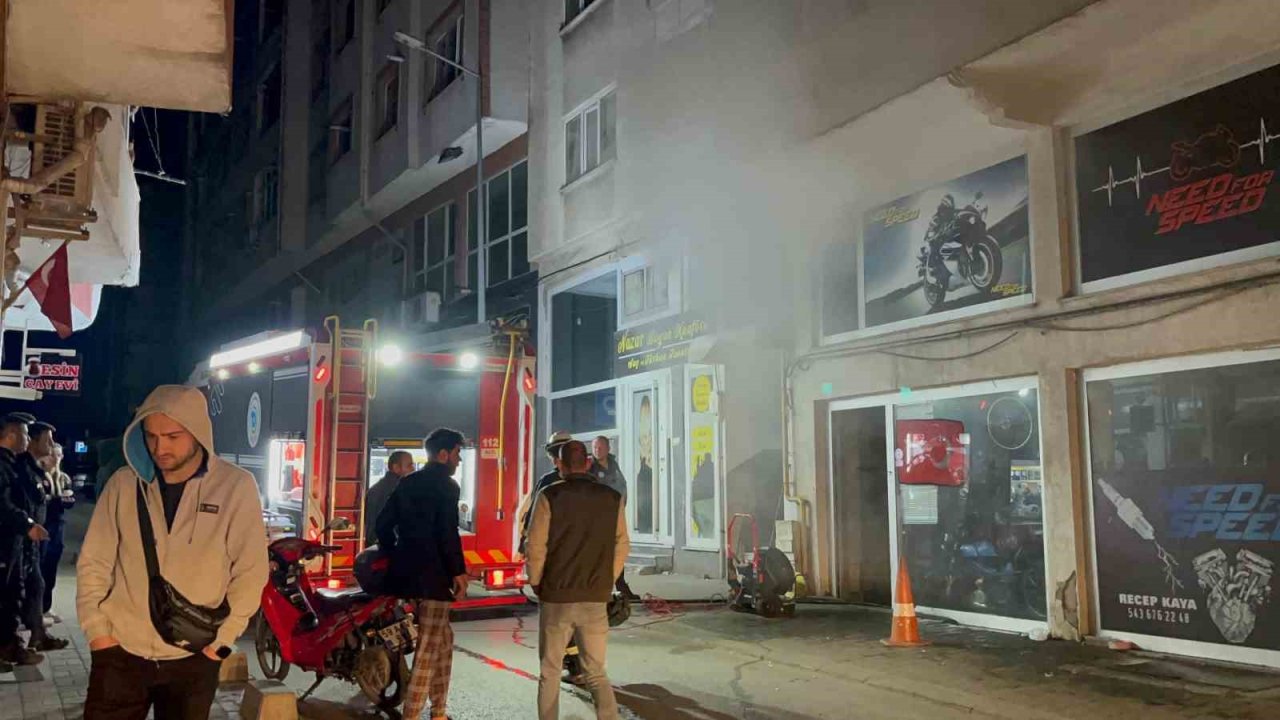 Çorlu’da tamircide korkutan yangın