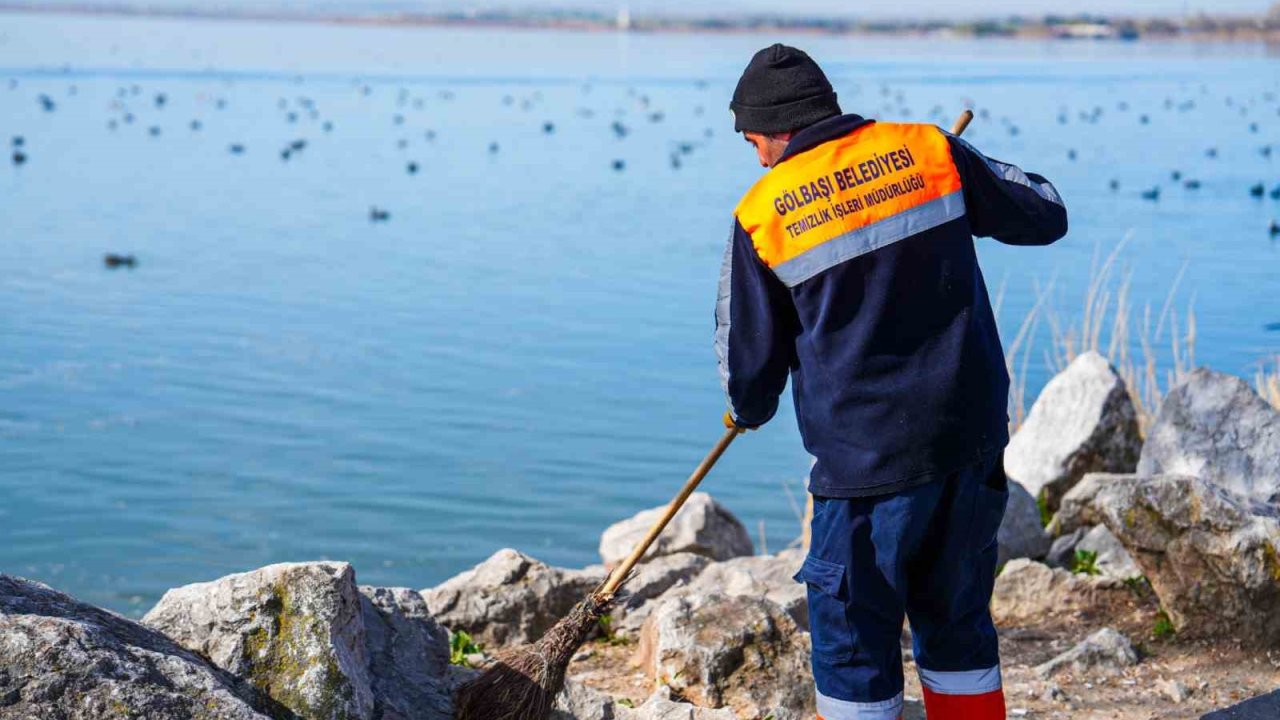 Gölbaşı Belediyesi ekiplerinden bahar temizliği ve bakım çalışması
