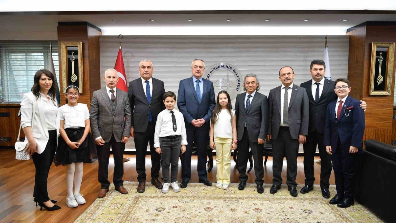 Okyanus, Büyükşehir Belediyesi başkanlık koltuğuna oturdu