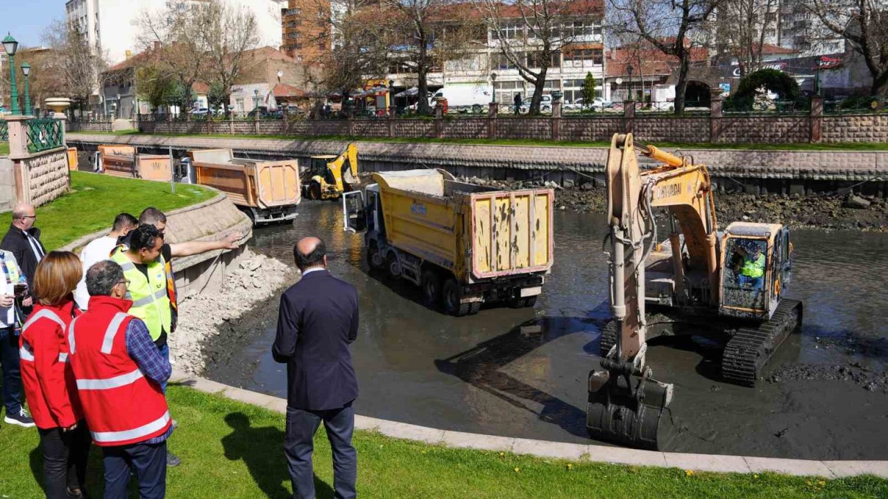 Porsuk’ta temizlik çalışmaları sürüyor