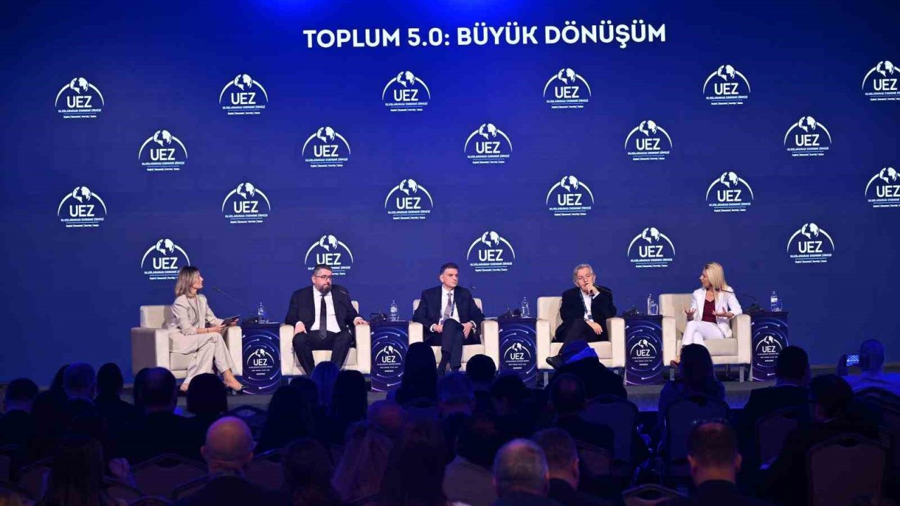 "En akıllı toplum, teknolojiyi en insani kullanan olacak"