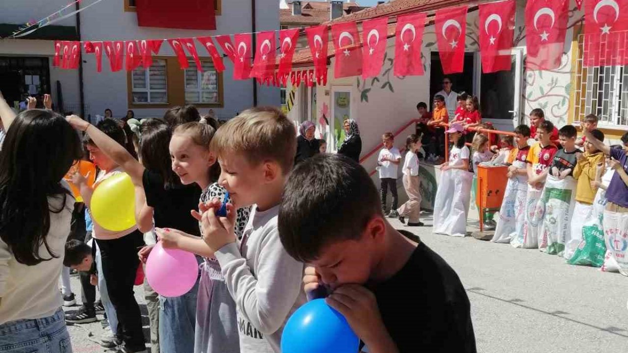 Bozüyük’te 23 Nisan coşkusu