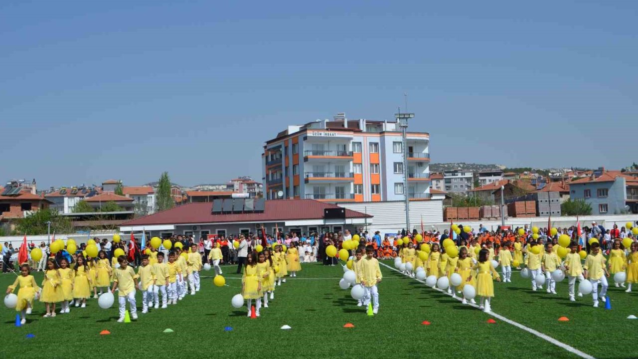 Selendi’de 23 Nisan coşkusu