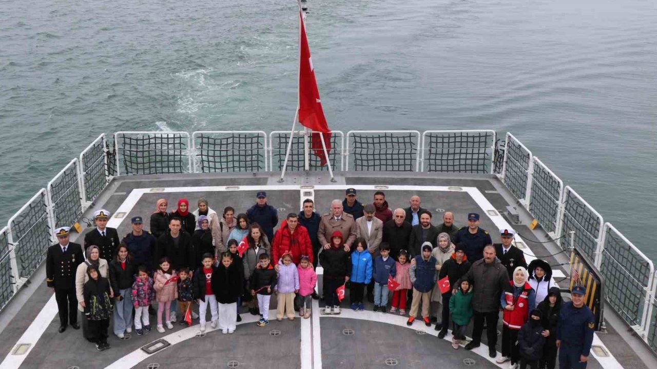 Şehit ve gazi çocukları 23 Nisan’ı TCSG Dost Gemisi’nde kutladı