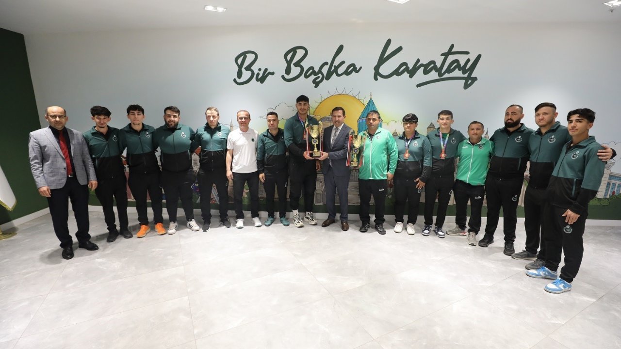 Başkan Hasan Kılca şampiyon sporcuları ağırladı