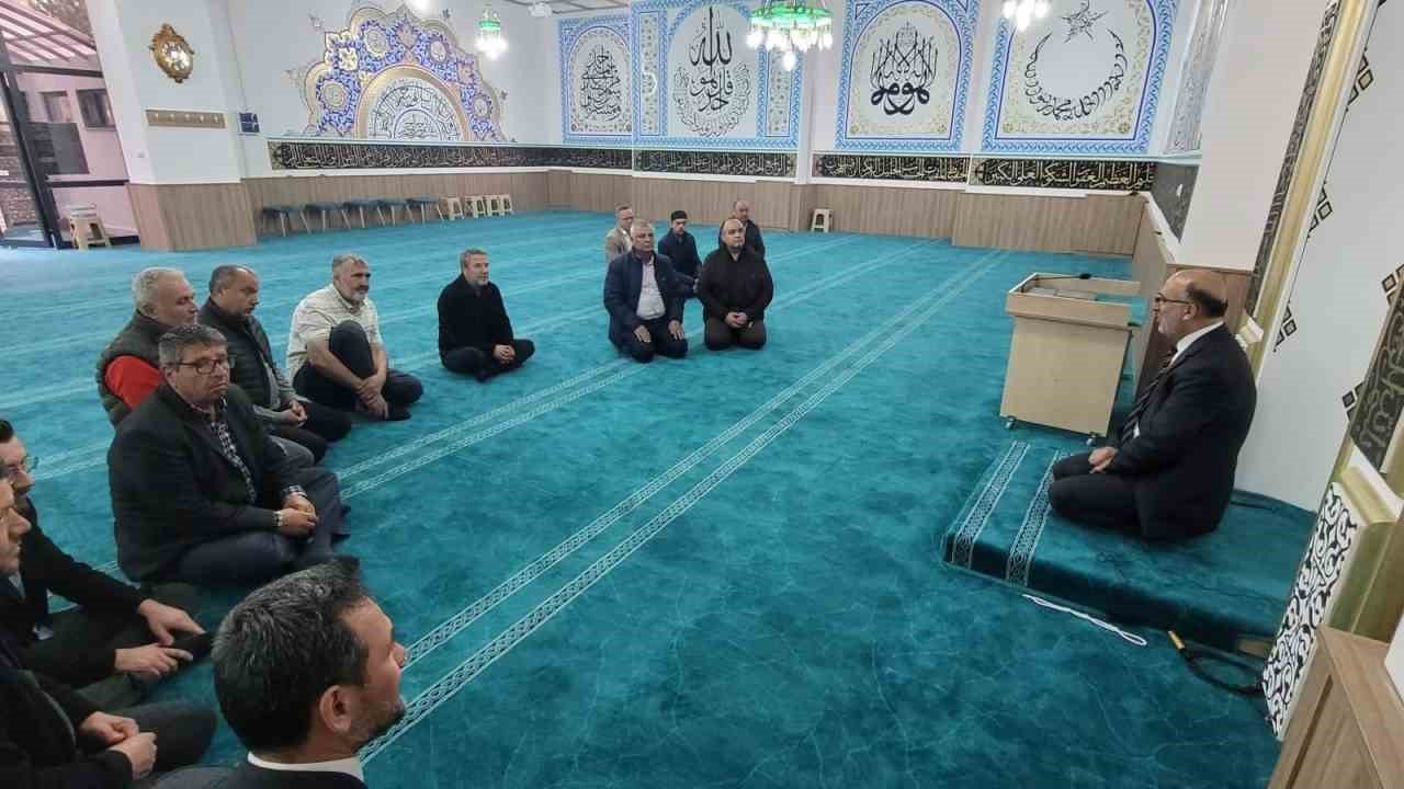 Müftü İmamoğlu ibadete yeni açılan camide vaaz verdi