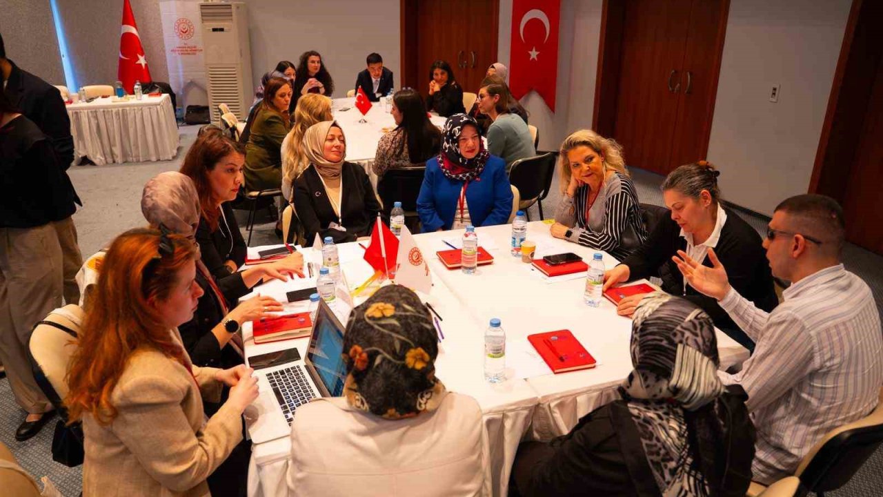 Şehit aileleri ve gaziler, "Yas Süreci ve Yeniden Hayata Tutunmak" projesiyle bir araya geldi