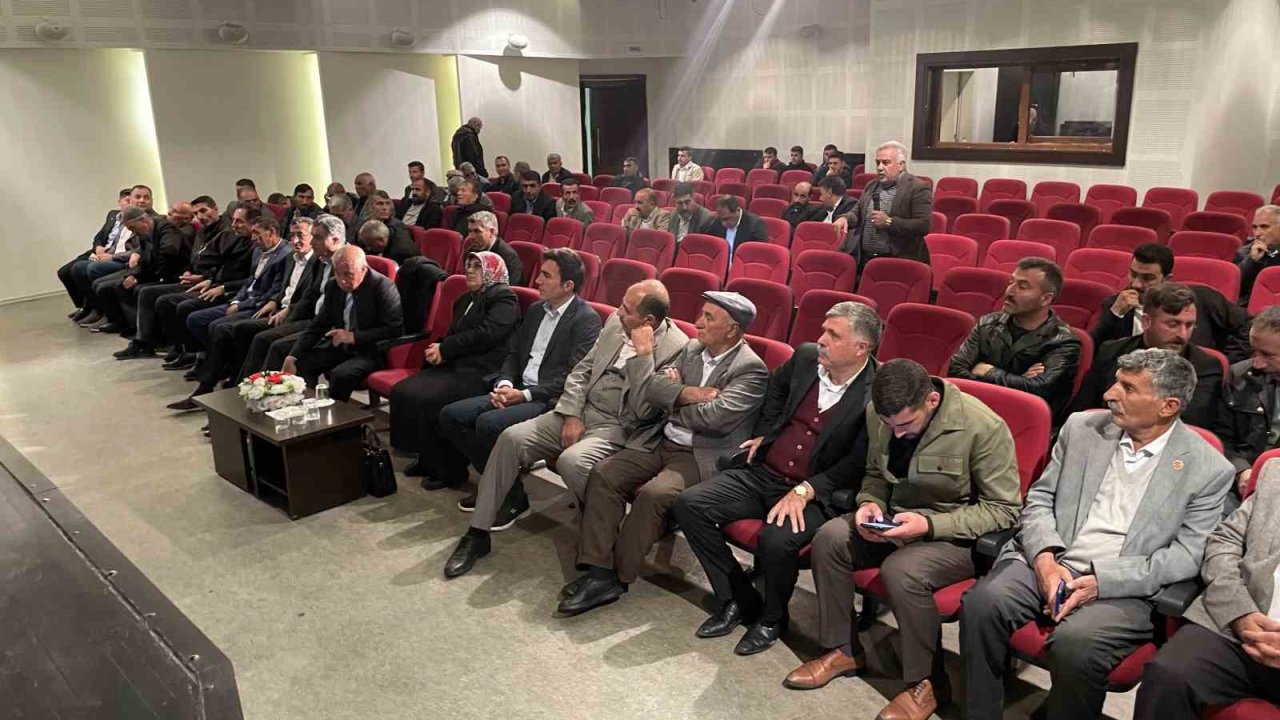Malazgirt’te ‘Köylere Hizmet Götürme Birliği Encümen Seçimi’ yapıldı