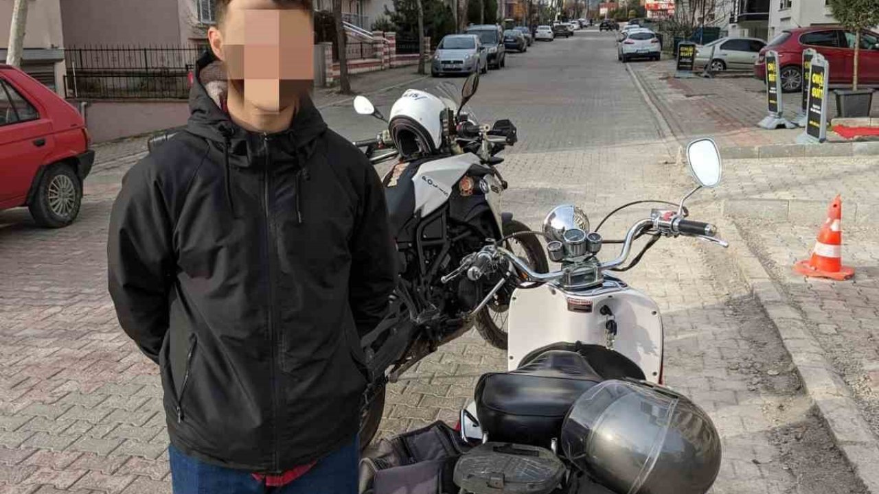 Bolu’da motosiklet plakasını boyayarak değiştiren uyanık sürücü ekiplerin gözünden kaçmadı