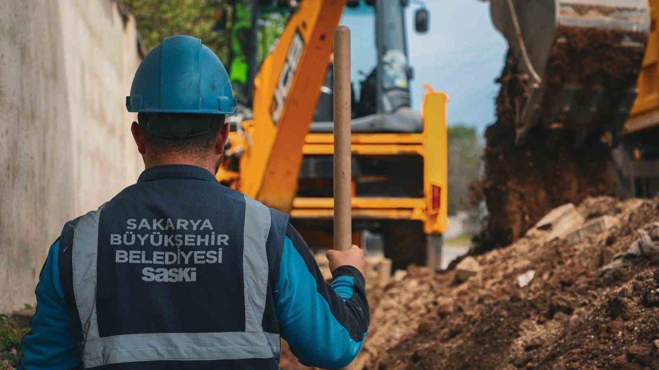 Hendek Uzunçarşı’nın 2 kilometrelik içme suyu altyapısı yenileniyor