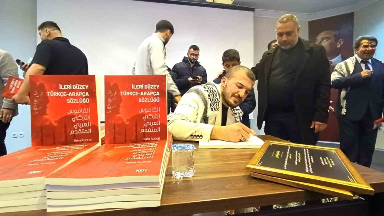 Filistinli Dr. Baha Rjoub’dan ’İleri Düzey Türkçe-Arapça’ sözlük